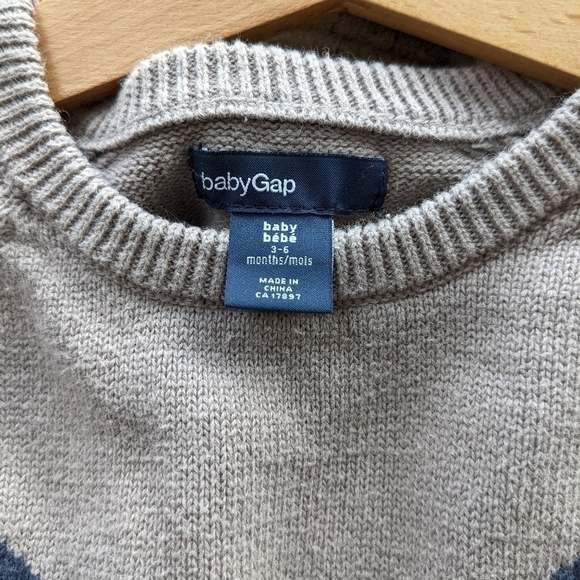 𝅺baby GAP raccoon knit onesie one piece romper - Picture 4 of 5